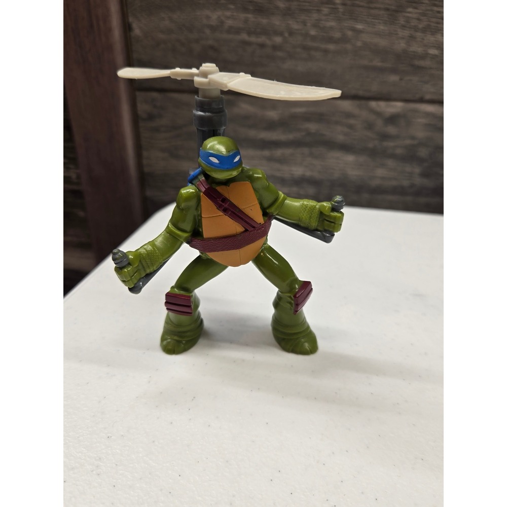 TMNT Leonardo Action Figure with Propeller‎ Flight Pack Blue Mask Ninja Turtle